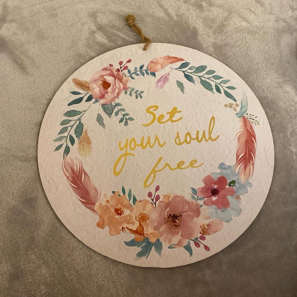 Floral Wall Decor with Inspirational Quote
